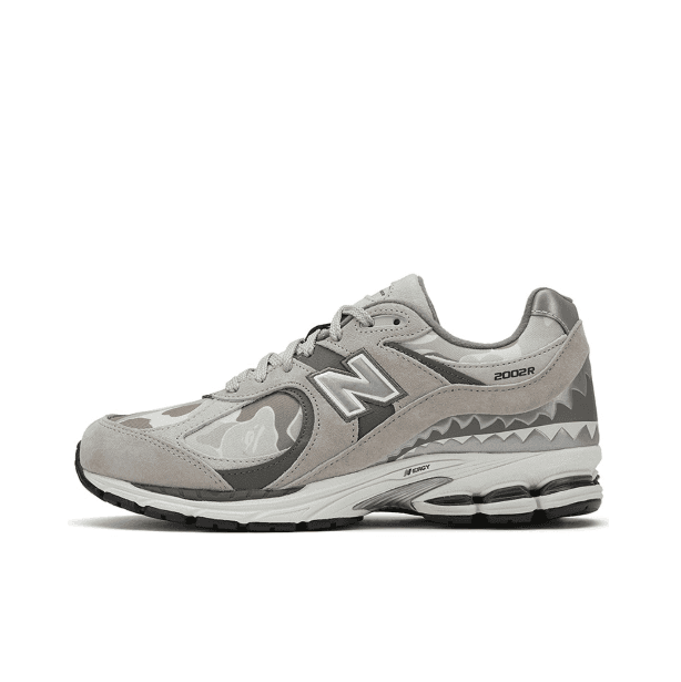 New Balance 2002R Sneakers in M2002RBG Grey Silver Colorway