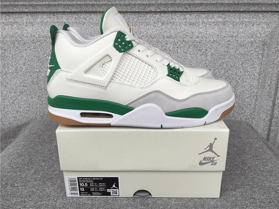 Air Jordan 4 Retro SP White/Green Sneakers