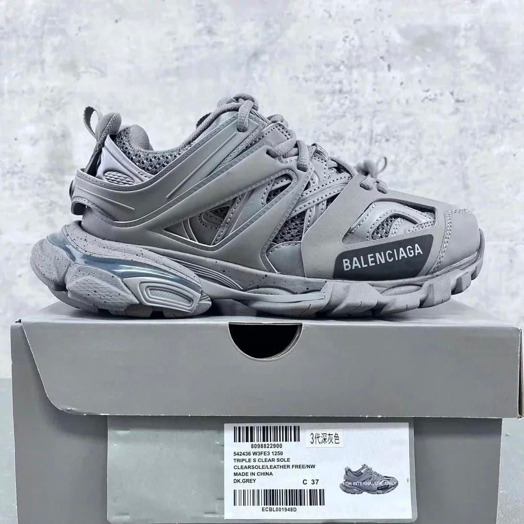 Balenciaga Balenciaga Track 3.0 Sneakers in Deep Grey Grey