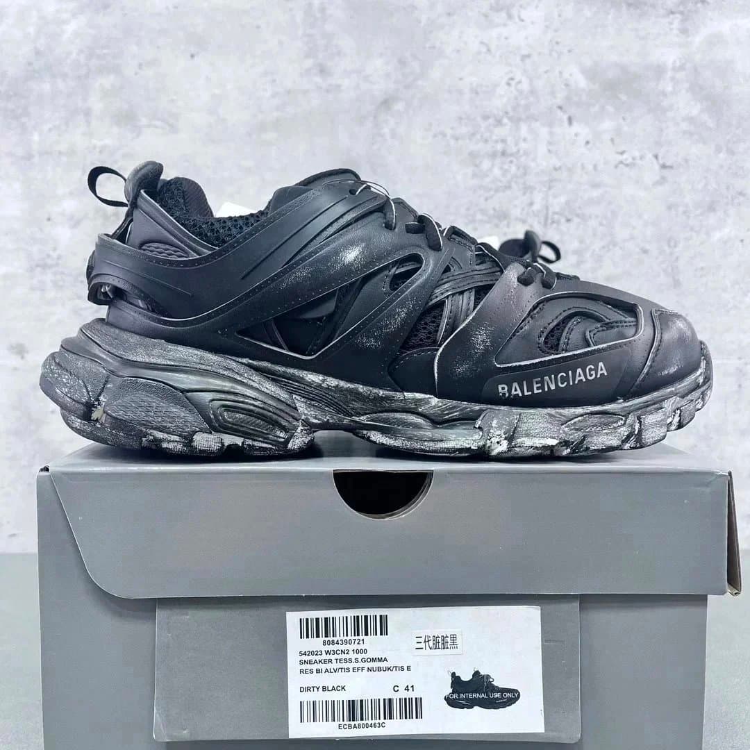 Balenciaga Balenciaga Track 3.0 Sneakers in Dirty Black Black