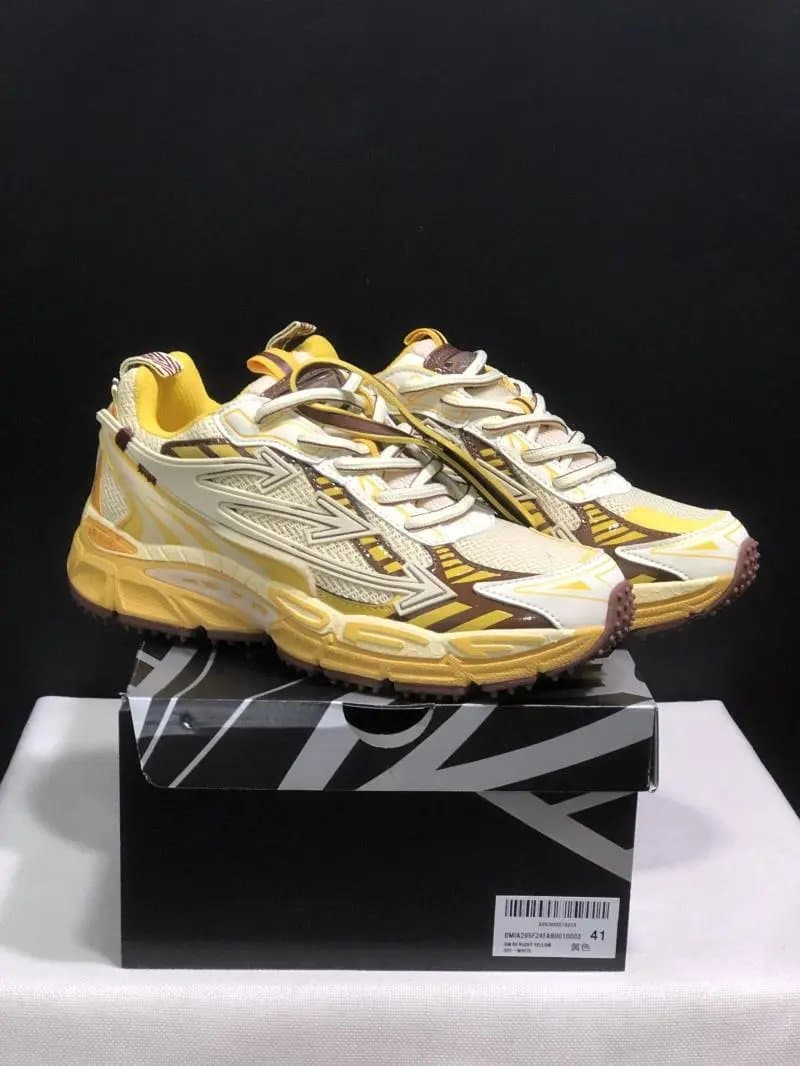Mizuno Mizuno Wave Rider 26 Yellow & Brown Sneakers Yellow - 1