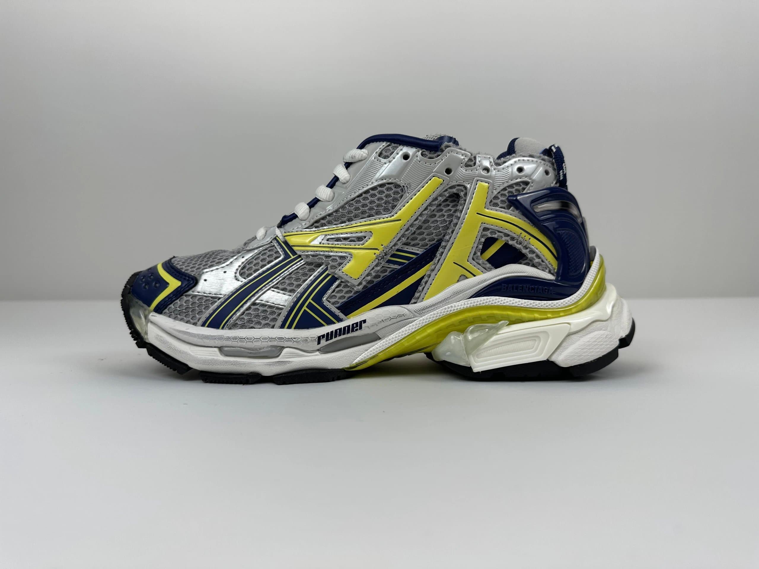 Balenciaga Balenciaga Runner Sneakers in Silver/Yellow/Blue Silver