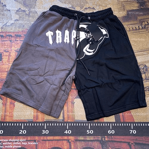 Split Design Trap Graphic Shorts Black - 1